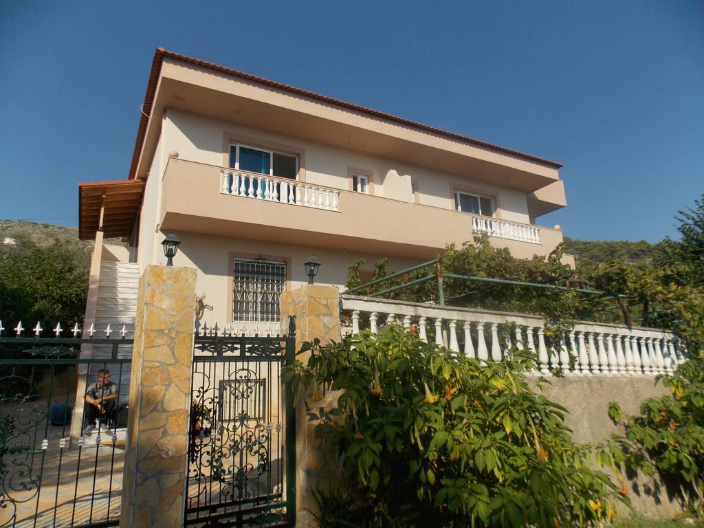 Guest House Vila Bega Sarandë 外观 照片