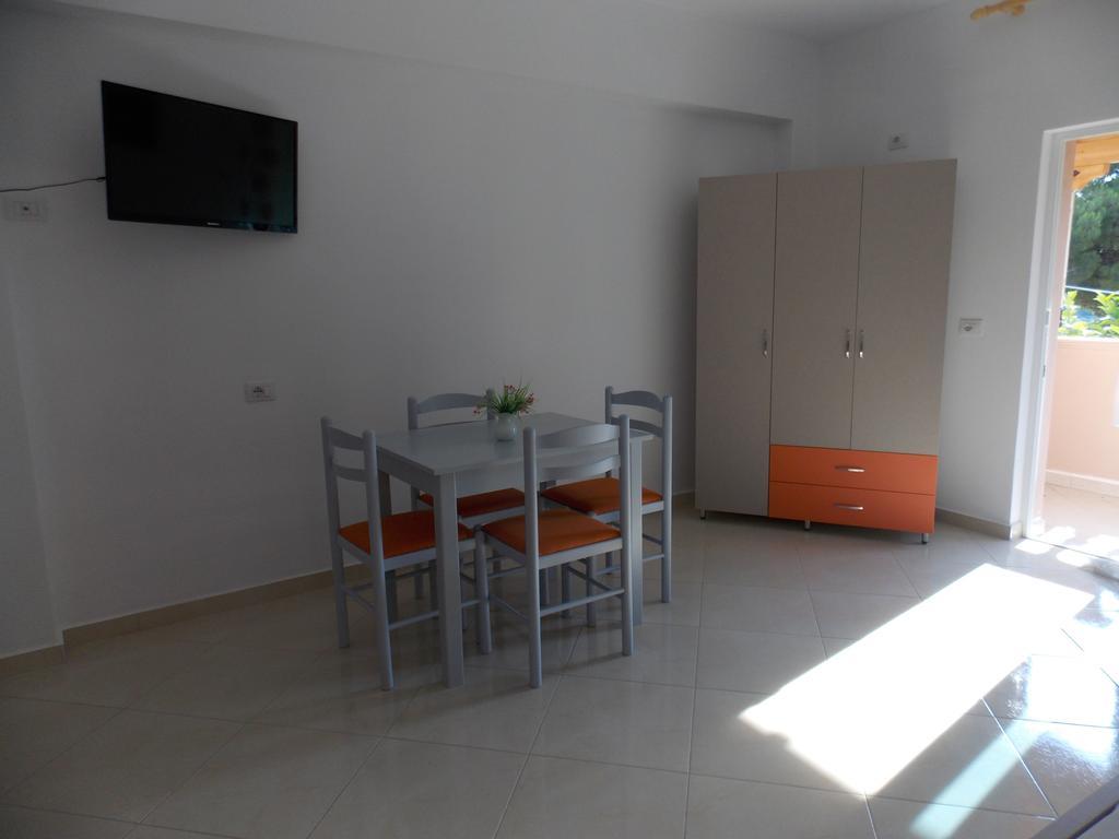 Guest House Vila Bega Sarandë 外观 照片