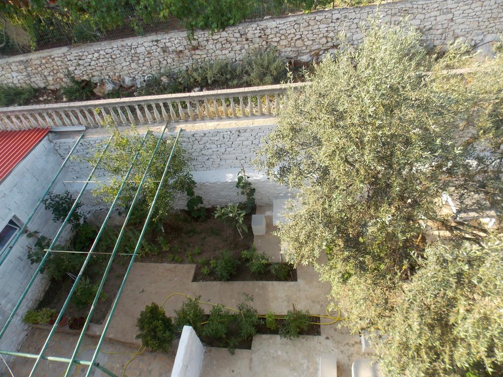 Guest House Vila Bega Sarandë 外观 照片