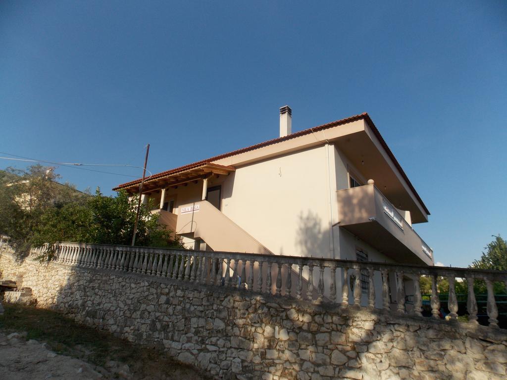 Guest House Vila Bega Sarandë 外观 照片