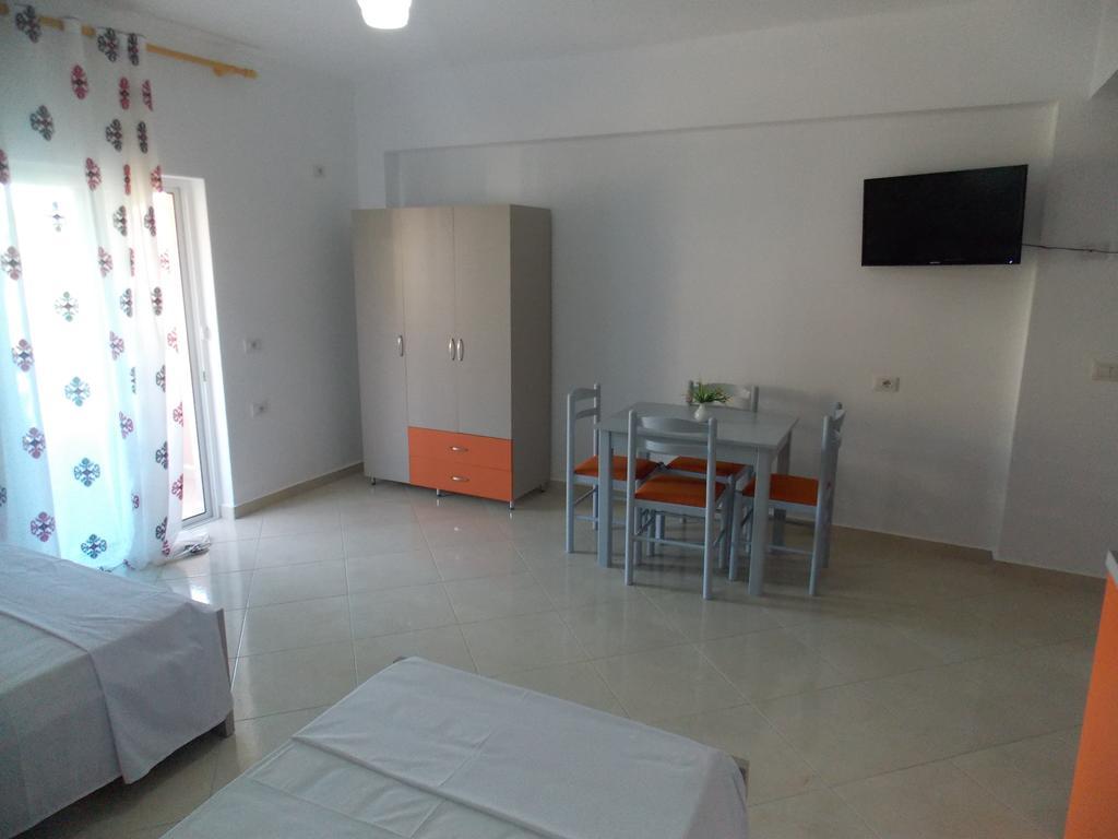 Guest House Vila Bega Sarandë 外观 照片