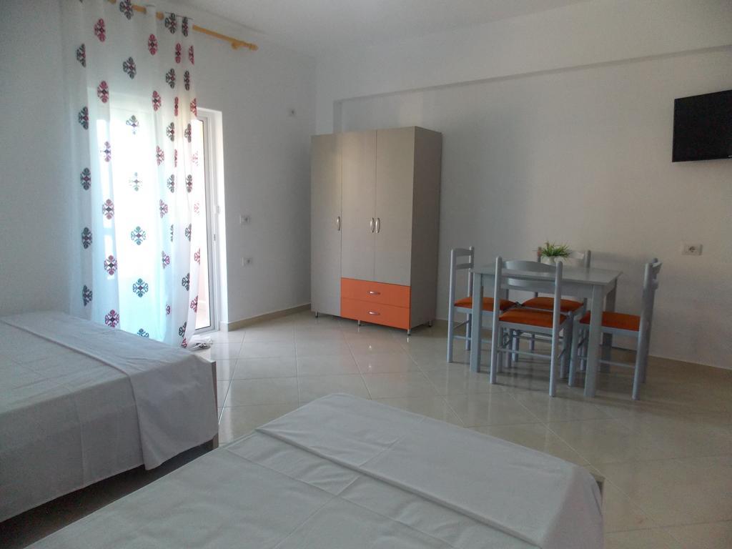 Guest House Vila Bega Sarandë 外观 照片