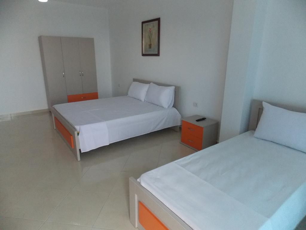 Guest House Vila Bega Sarandë 外观 照片