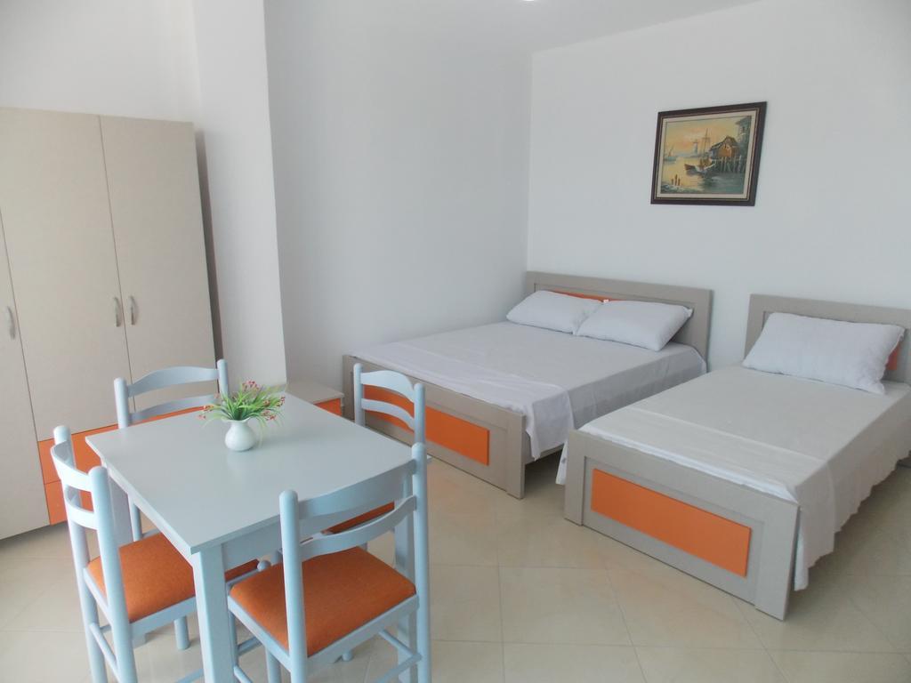 Guest House Vila Bega Sarandë 外观 照片