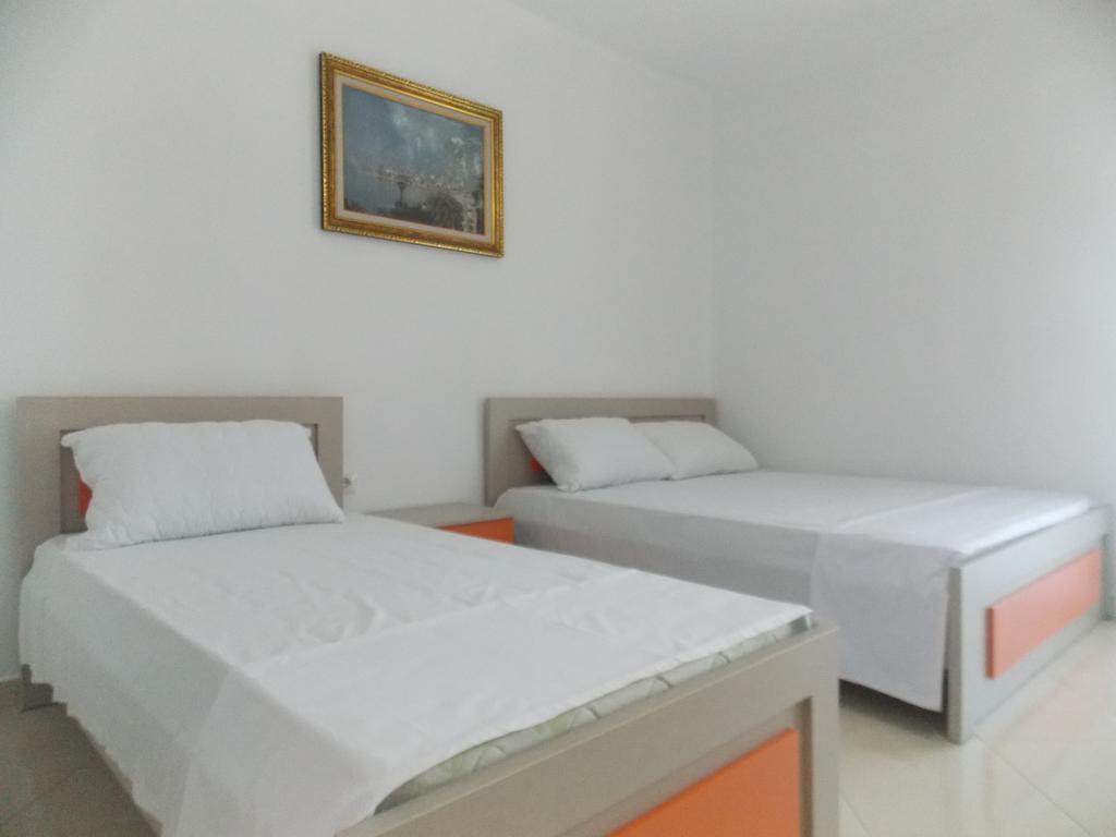 Guest House Vila Bega Sarandë 外观 照片